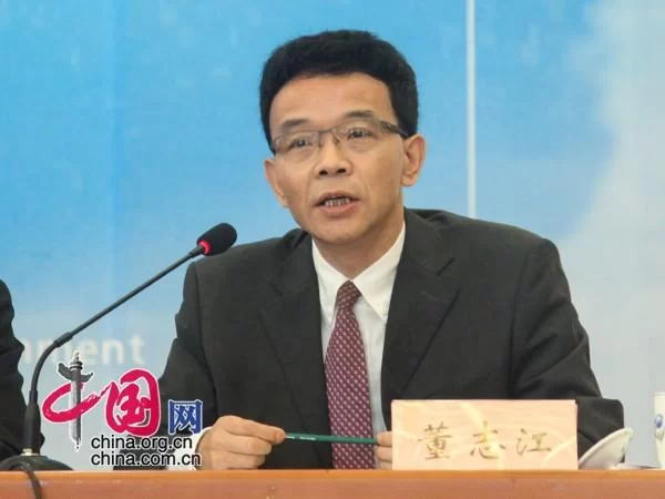 航展地面装备动态演示亮点:防雷反伏击车可维和(图1) 航展地面装备动态演示亮点:防雷反伏击车可维和(图1)