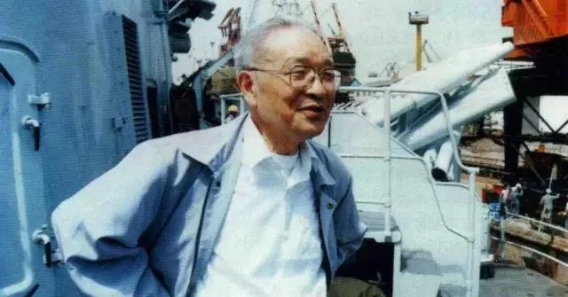 导弹驱逐舰南昌舰退役 要当军事主题公园(组图)(图4) 导弹驱逐舰南昌舰退役 要当军事主题公园(组图)(图4)