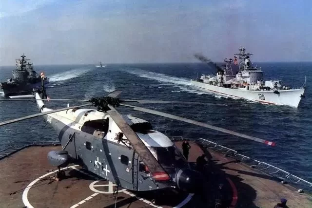 导弹驱逐舰南昌舰退役 要当军事主题公园(组图)(图13) 导弹驱逐舰南昌舰退役 要当军事主题公园(组图)(图13)