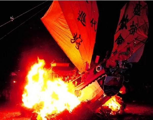 东汉末年的瘟疫留给我们什么教训?中国人又是怎么熬过来的?(图1) 东汉末年的瘟疫留给我们什么教训?中国人又是怎么熬过来的?(图1)