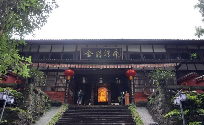 弘扬真善美,单成武“佛”“虎啸”亮相峨眉山伏虎寺(图2) 弘扬真善美 国智智库文化研究院单成武“佛”“虎啸”亮相峨眉山伏虎寺(图2)