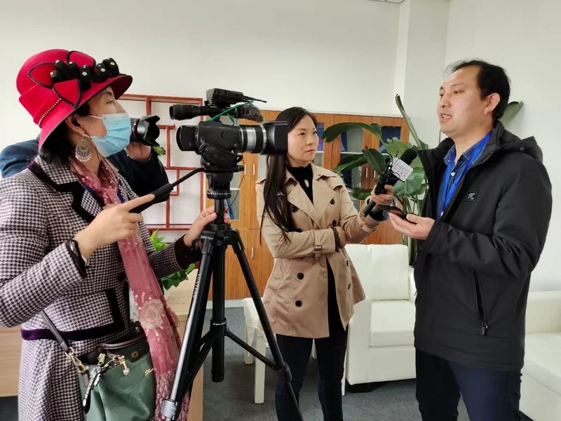 龙泉驿区政协书画院创作基地在元坤挂牌(图5) 龙泉驿区政协书画院创作基地在元坤挂牌(图5)