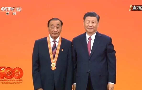 陕西唯一！治沙英雄石光银获“七一勋章”(图1)